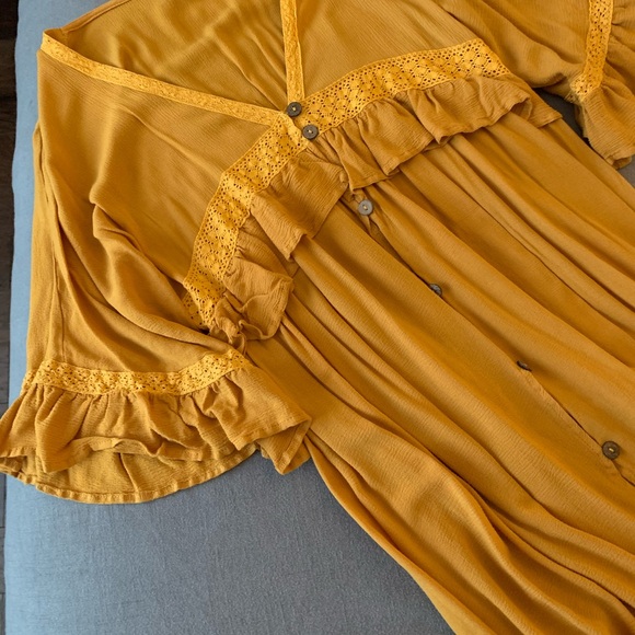 Lukalula Maternity Photoshoot Dress 💛🌼 - Picture 7 of 9